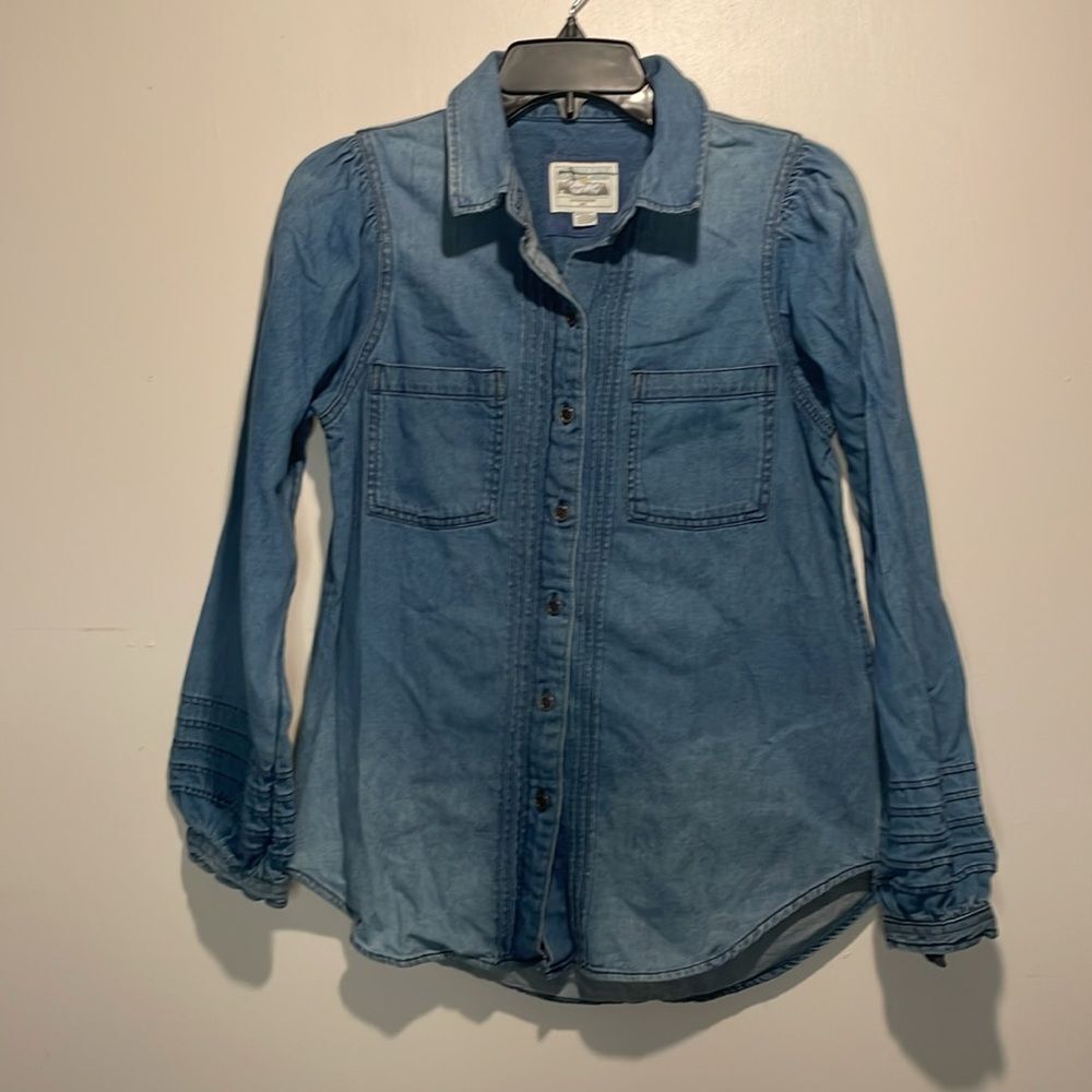 American Eagle Outfitters- Chambray Denim Full Button Down Shirt- Size XS